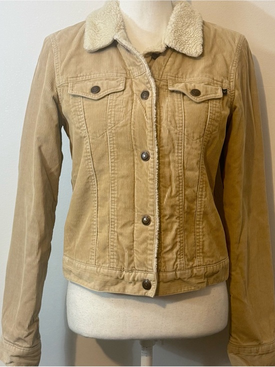 Abercrombie & Fitch Jackets & Blazers - Abercrombie & Fitch Women’s Tan Corduroy Sherpa Lined Trucker Jacket Medium